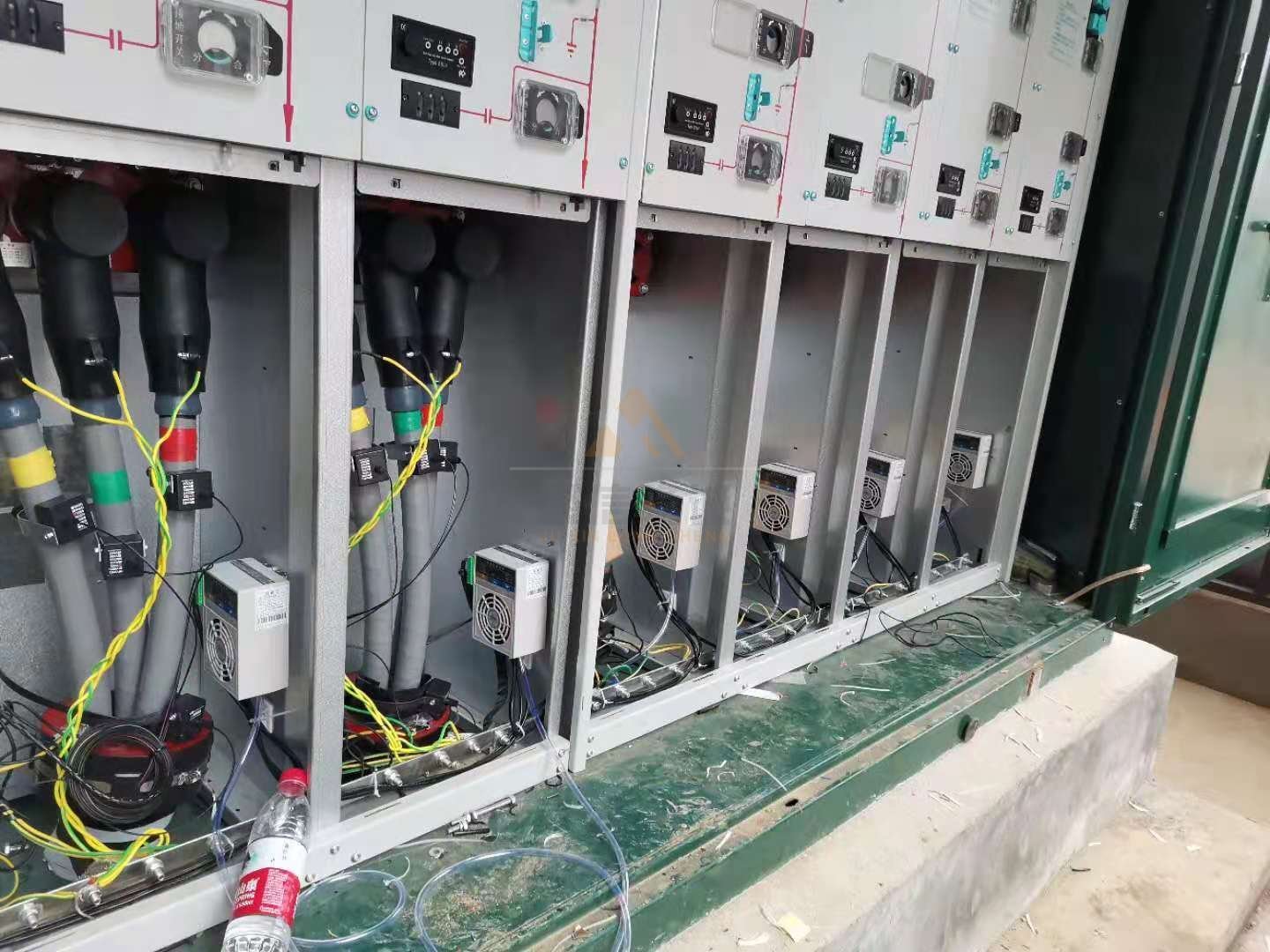 智能環(huán)網柜自動吸濕器